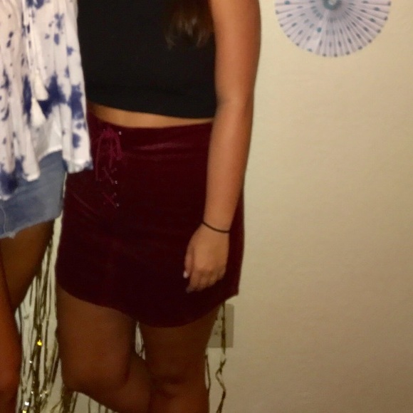 Forever 21 velvet mini skirt! - Picture 2 of 2
